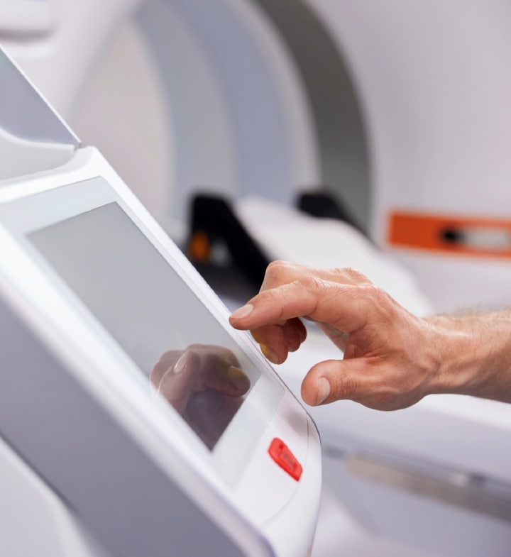 The touch screen of the MEDRAD<sup>®</sup> Centargo injector